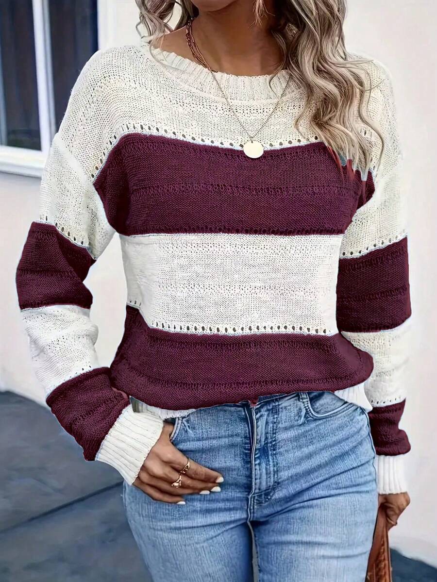 Kasia – Sweter w Paski z Otwartymi Splotami