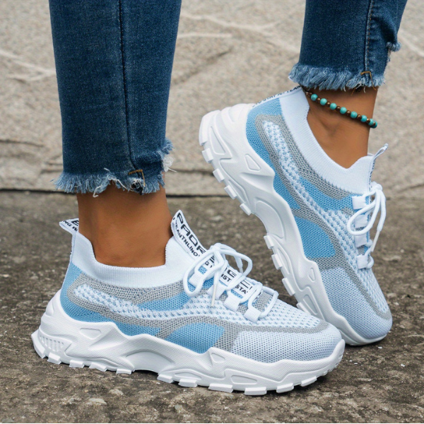 Karina – Lekkie sneakersy o wygodnym kroju na co dzień