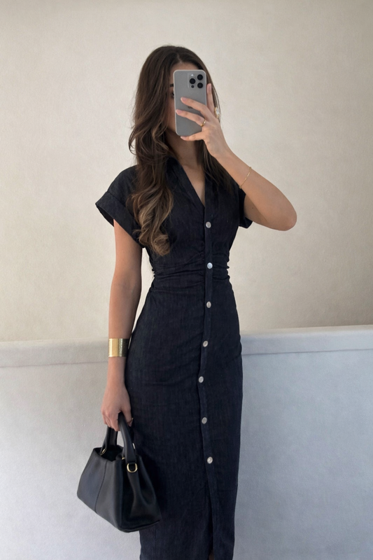 Dominika – elegancka sukienka z guzikami o prostym kroju