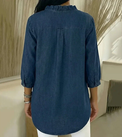 Sylwia – Blouse met V-hals en subtiele volants
