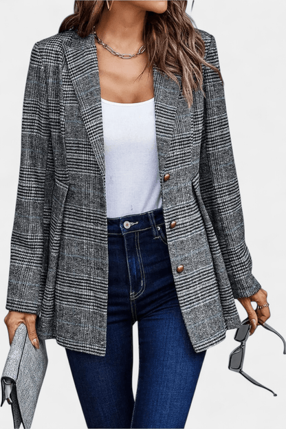 Henrietta – Elegancki Peplum Żakiet w Kratę