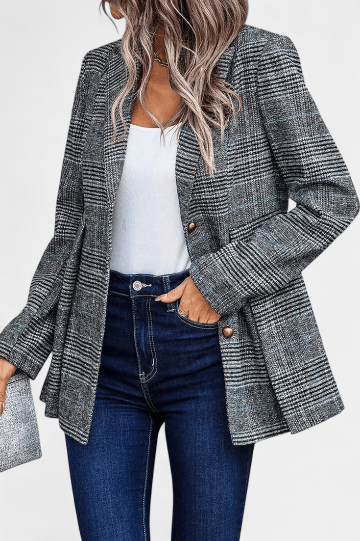 Henrietta – Elegancki Peplum Żakiet w Kratę