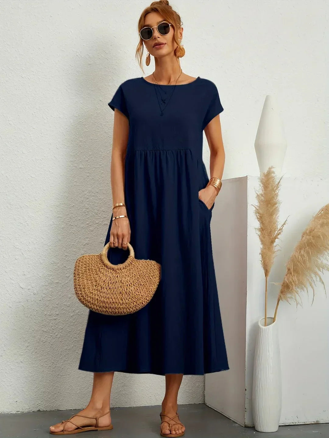 Zofia – Elegancka sukienka o prostym kroju